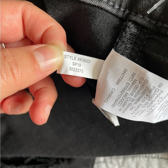 Madewell High Rise Distressed Raw Hem Black 10”Jeans Size 37P Plus Size - Picture 8 of 8